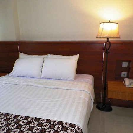 Maranatha Grand Hotel Yogyakarta Kültér fotó