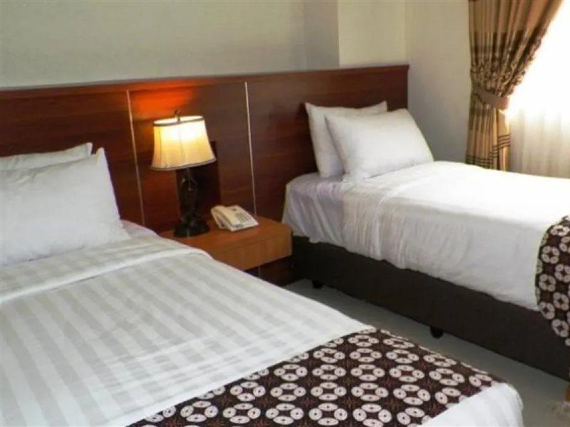 Maranatha Grand Hotel Yogyakarta Kültér fotó