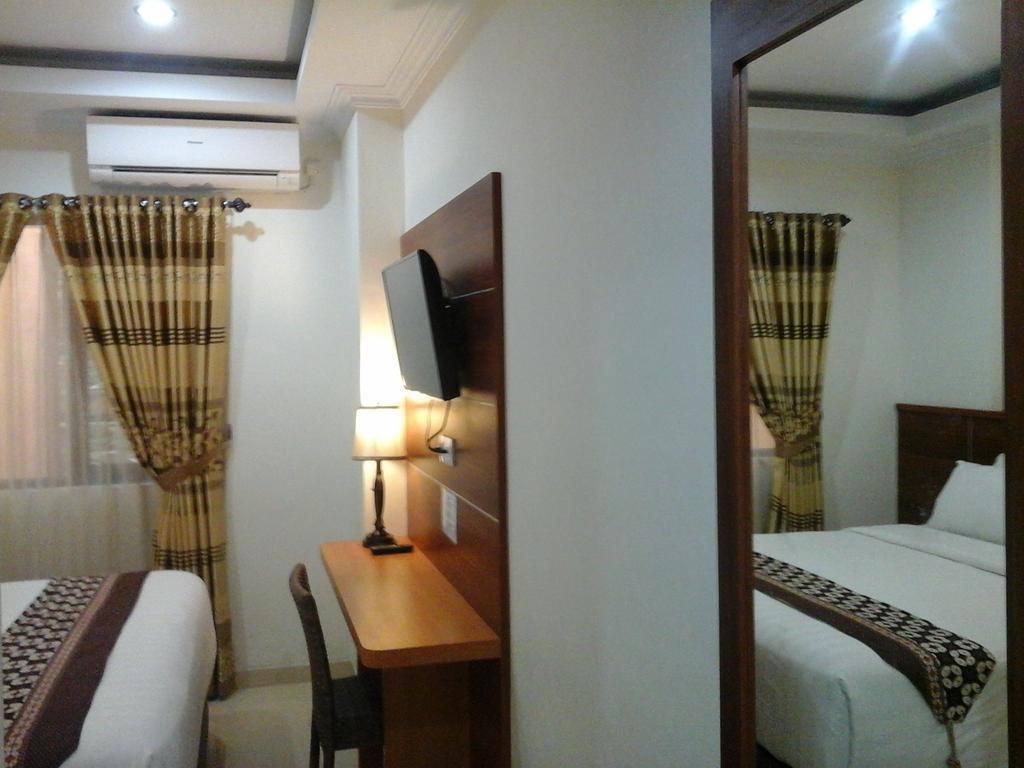 Maranatha Grand Hotel Yogyakarta Szoba fotó