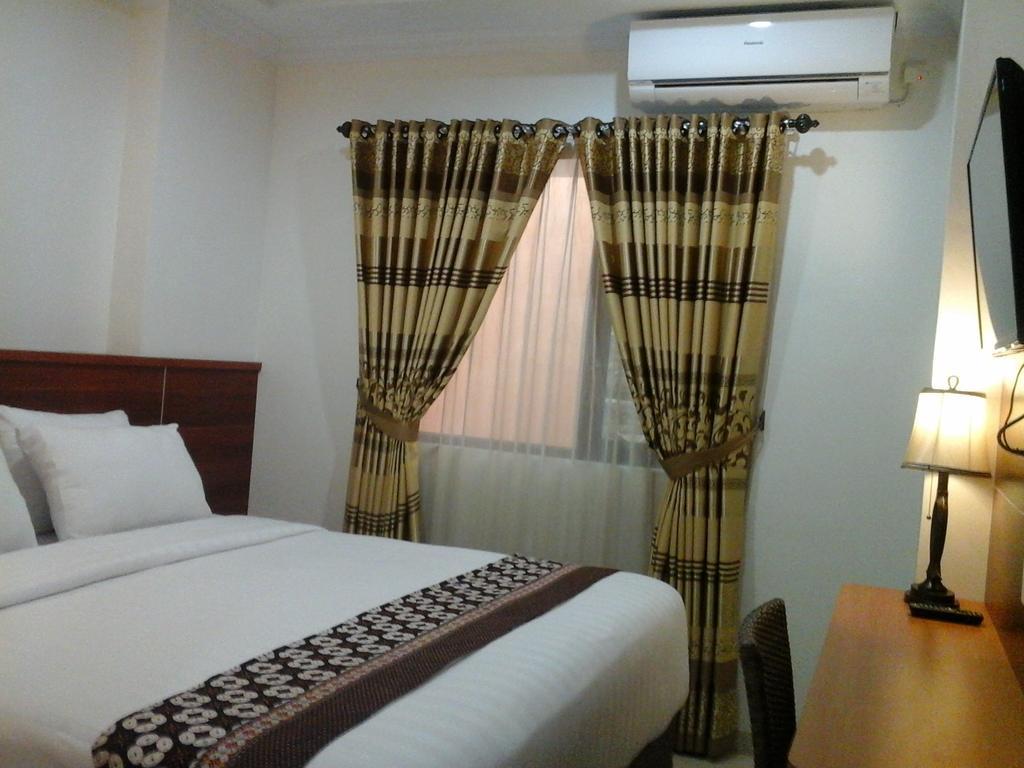 Maranatha Grand Hotel Yogyakarta Szoba fotó