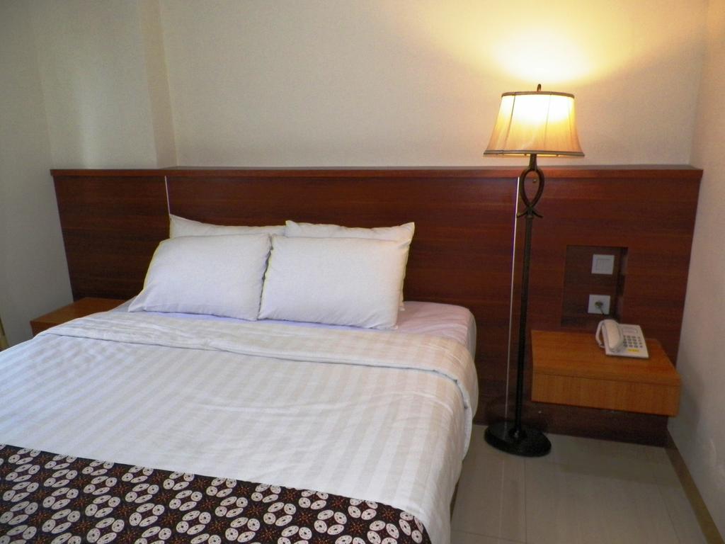 Maranatha Grand Hotel Yogyakarta Kültér fotó