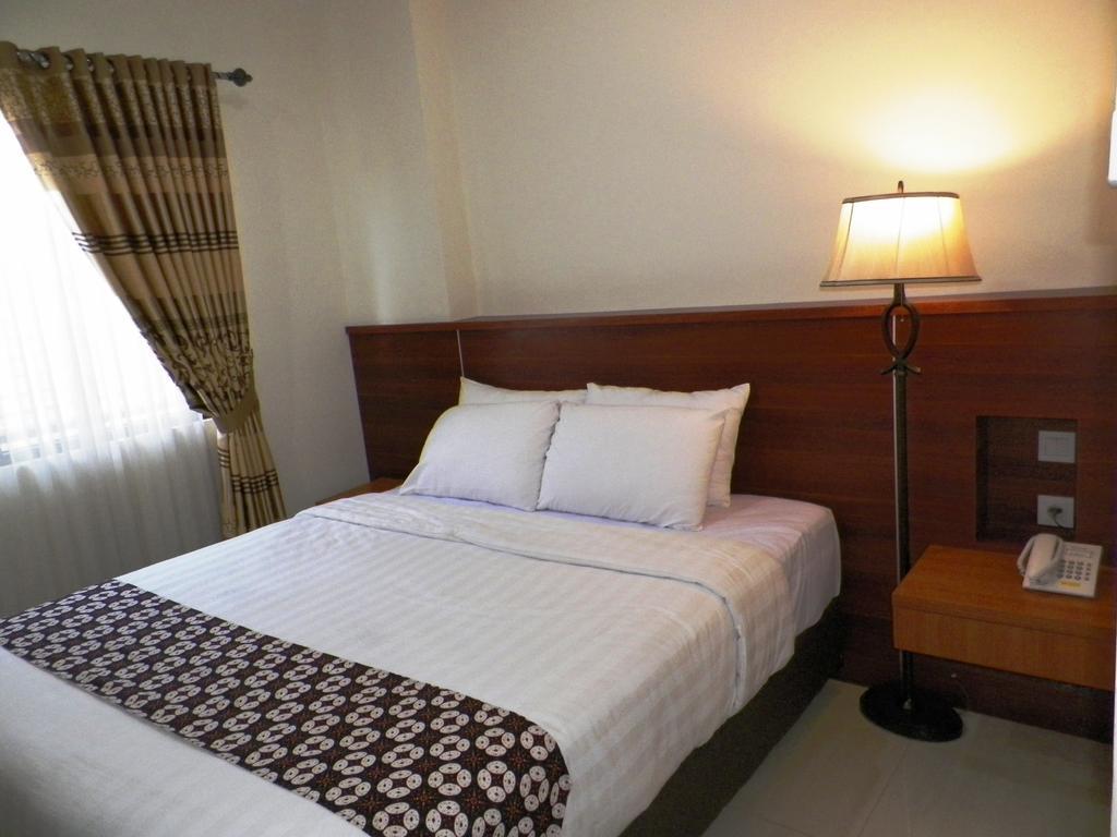 Maranatha Grand Hotel Yogyakarta Kültér fotó